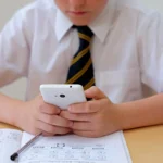Students Should be Allowed to use Smart Phones in School?